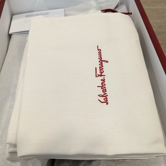 Men's Salvatore Ferragamo "Stuart" Gancio Leather Loafers Black - Picture 7 of 7